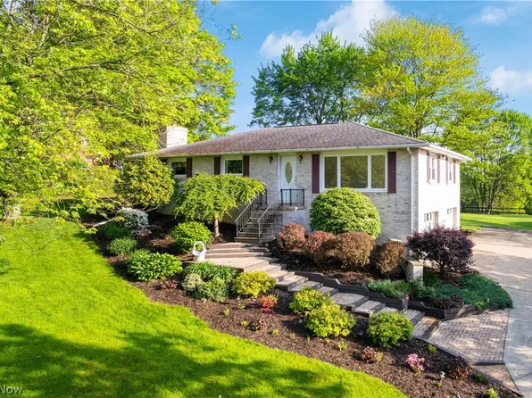 1720 Deerwood Cir SE, East Sparta, OH 44626