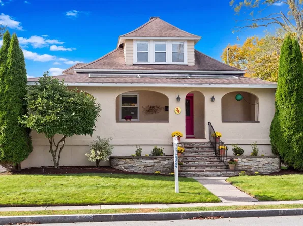 34 Marion Ave, Norwood, MA 02062