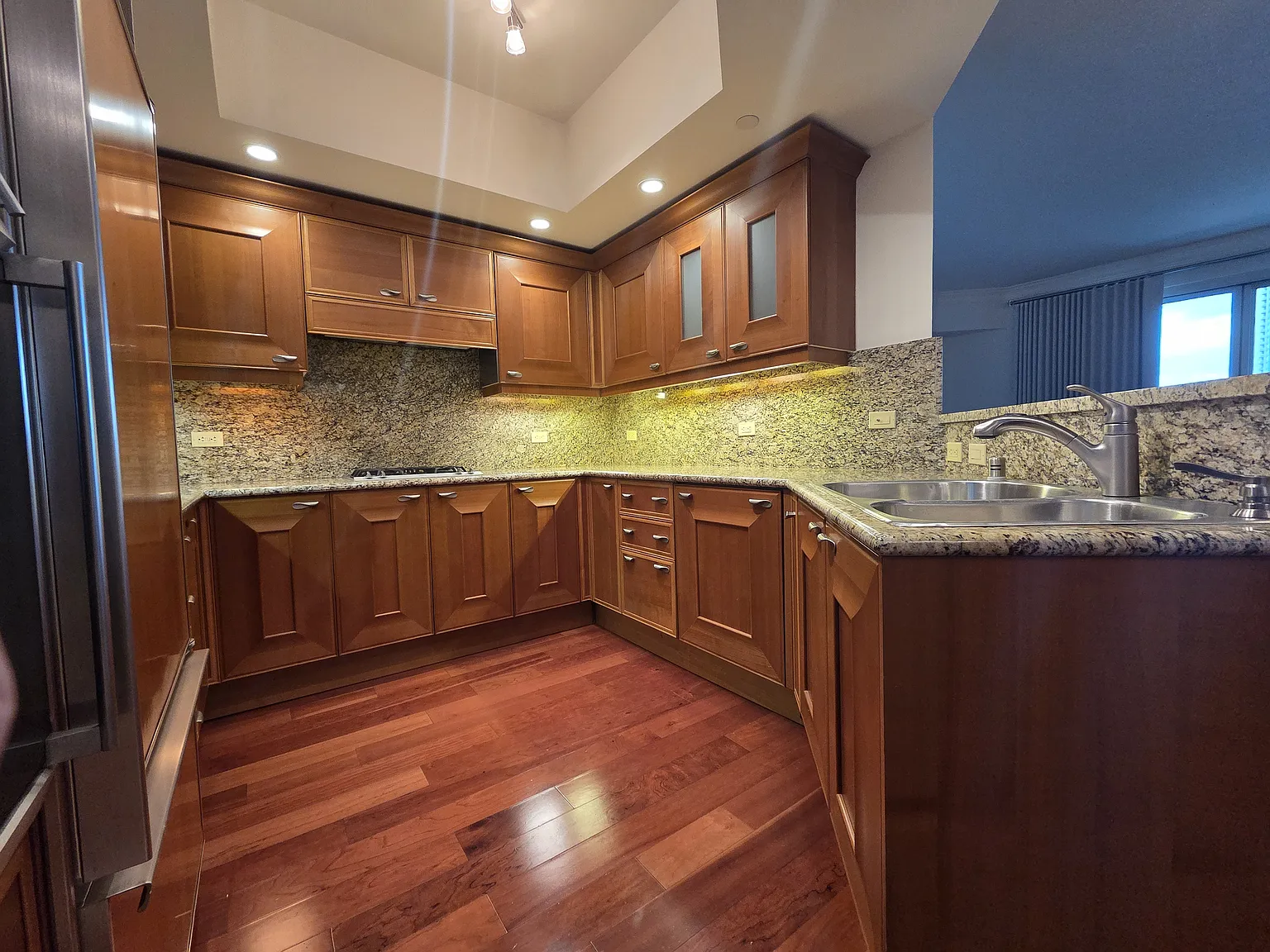 1 bed, 1.5 bath, 1179 sqft, $2,190 — Photo 3