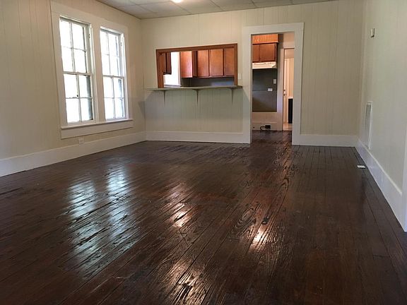 5th image of 302 Kelly St
