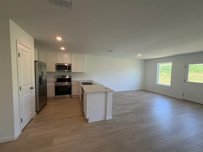 357 Artemis St — Photo 41