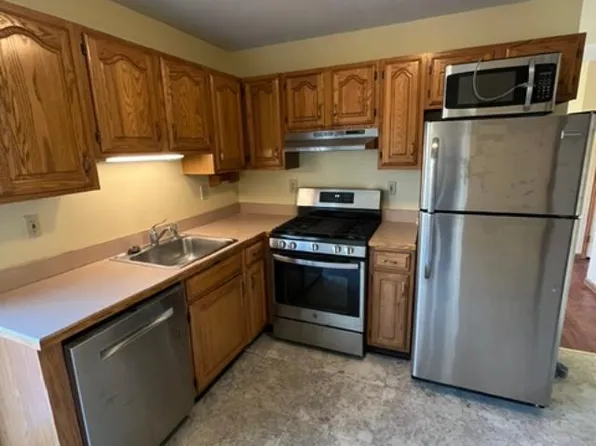26 Ponderosa Dr #2, Clifton Park, NY 12065