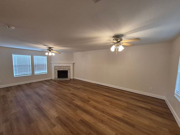 5th image of 12634 Carriage Blvd