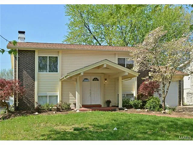 380 Sorrento Dr photo 1