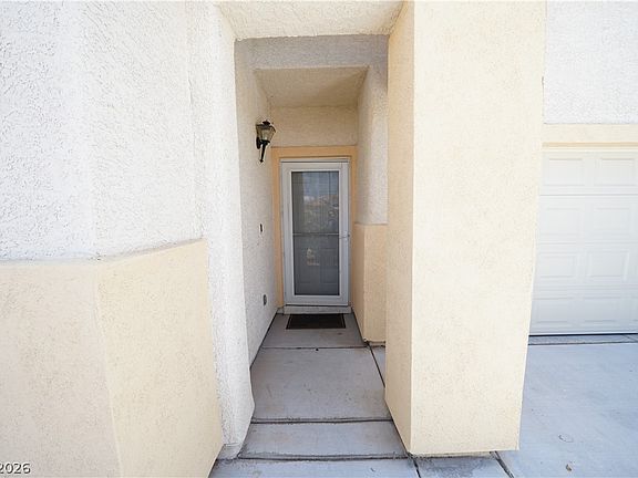 3rd image of 8845 Settlers Pointe Ct