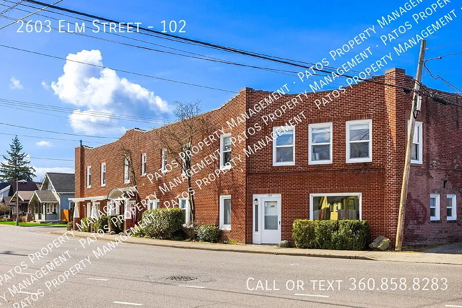 Charming 1-Bedroom Centrally Located in the Columbia Neighborhood — Photo 2