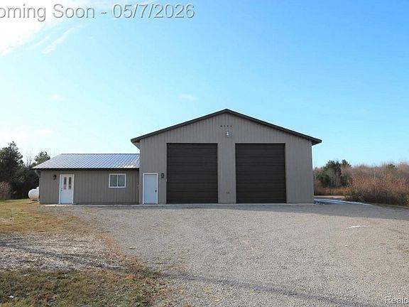 2nd image of 6595 Little Canada Rd