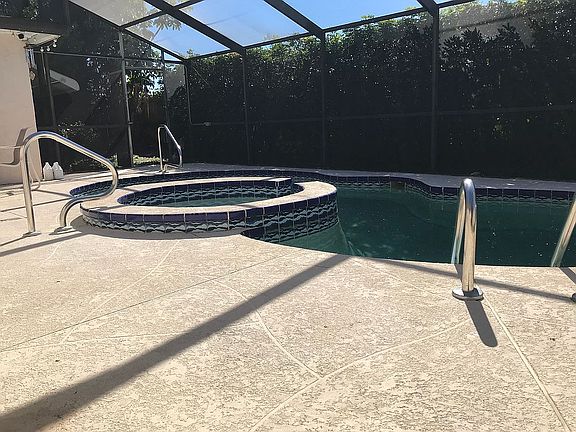 4th image of 3730 Cedarwood Dr