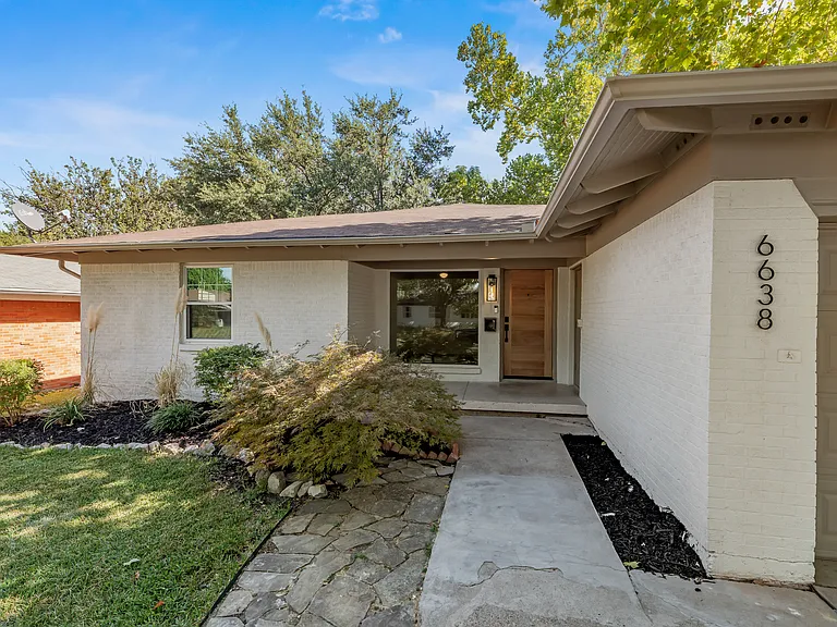 6638 Aintree Cir — Photo 26