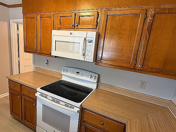 4th image of 1210 Watermark Ct