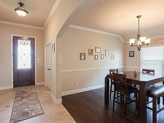 3rd image of 3009 Bayberry Dr
