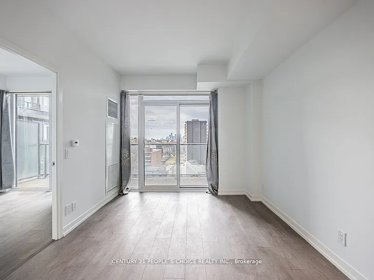 270 Dufferin St #713 — Photo 5