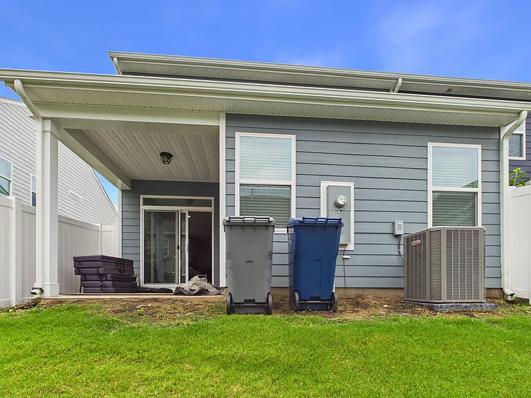 3944 Fadden St — Photo 9
