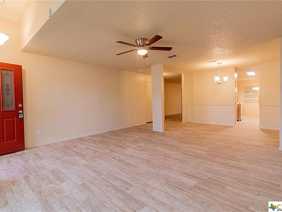 5th image of 5005 White Rock Dr