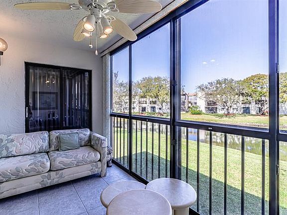 5th image of 15456 Pembridge Dr APT 208