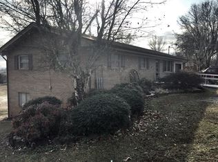 200 Unaka Dr, Mosheim, TN 37818