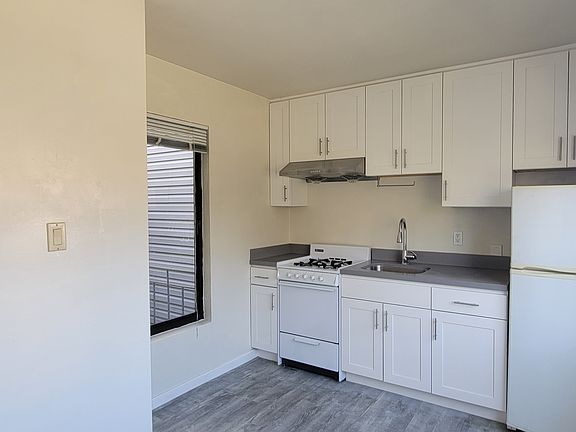 4th image of 619 25th Ave APT 3