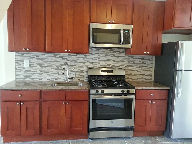 273 Balcom Ave #1 — Photo 1
