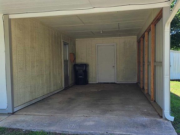 5th image of 18819 Elizabeth Blvd
