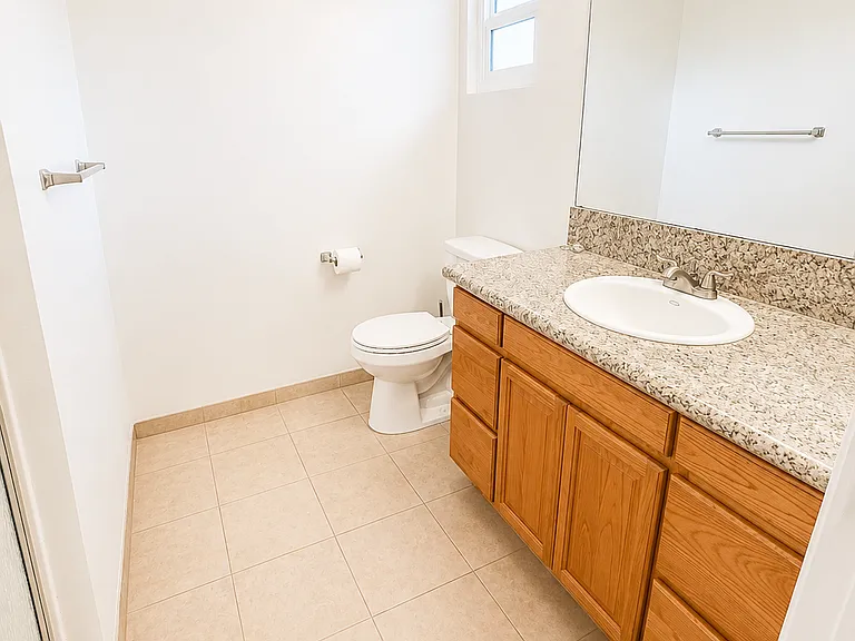 8300 Holy Cross Pl — Photo 9