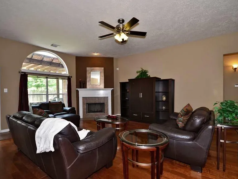 21114 Albany Park Ln — Photo 11