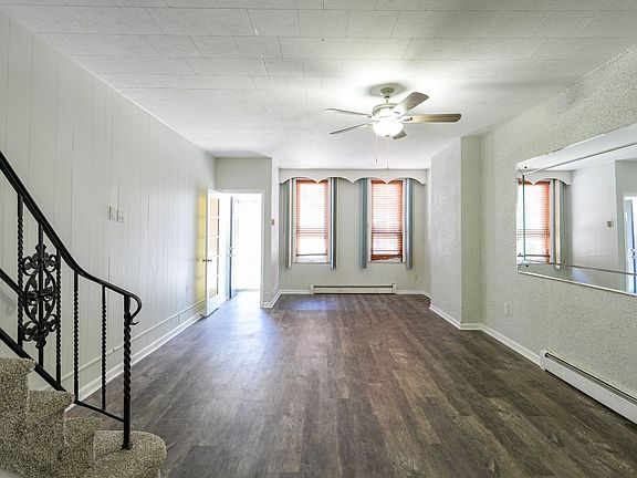 4th image of 217 Moore St