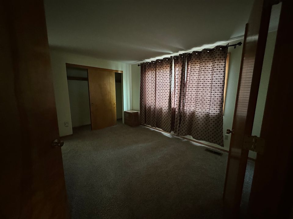 1st image of 7610 SE Taggart Ct