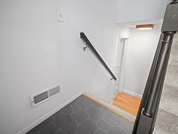 3rd image of 3005 Morningside Dr