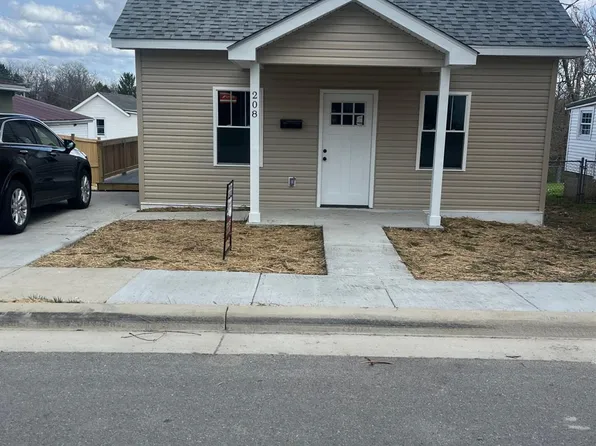 208 Johnson St, Hillsboro, OH 45133