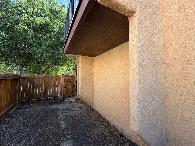 8444 Spain Rd NE — Photo 31