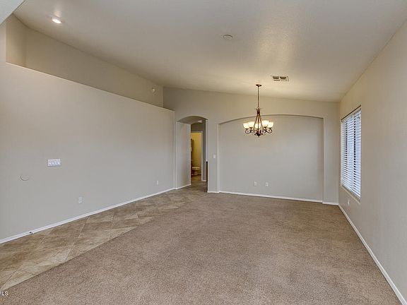 5th image of 3928 E Longhorn Dr
