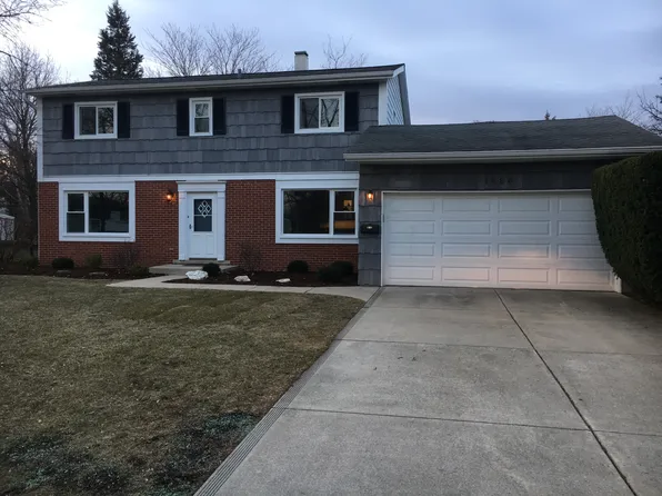 1486 College Ln S, Wheaton, IL 60189