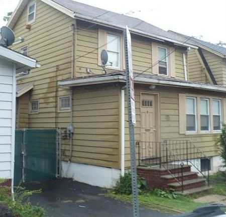 4th image of 128-130 Carolina Ave