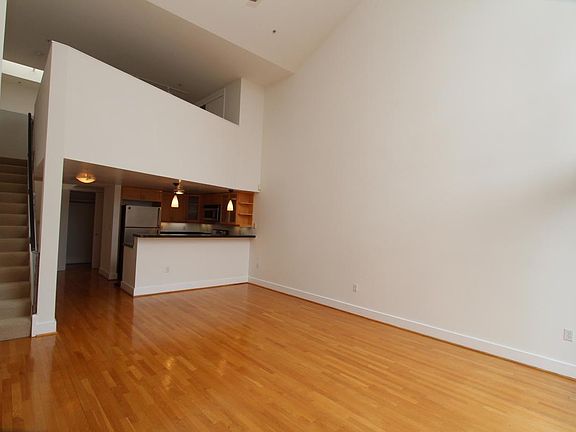 2nd image of 460 Natoma St APT 14