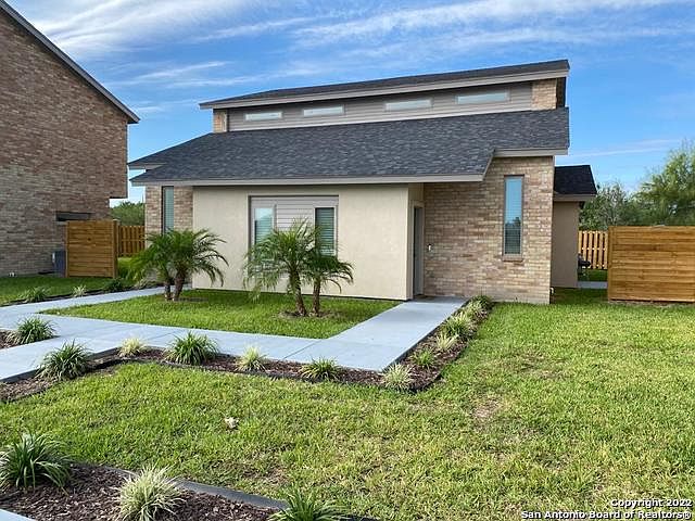 1st image of 7100 Villa Del Mar Cir