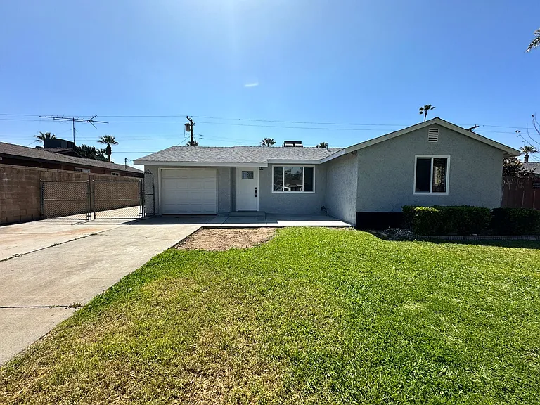 4136 Mescale Rd — Photo 1