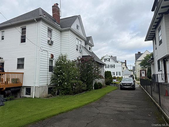 5th image of 332 Rich Avenue