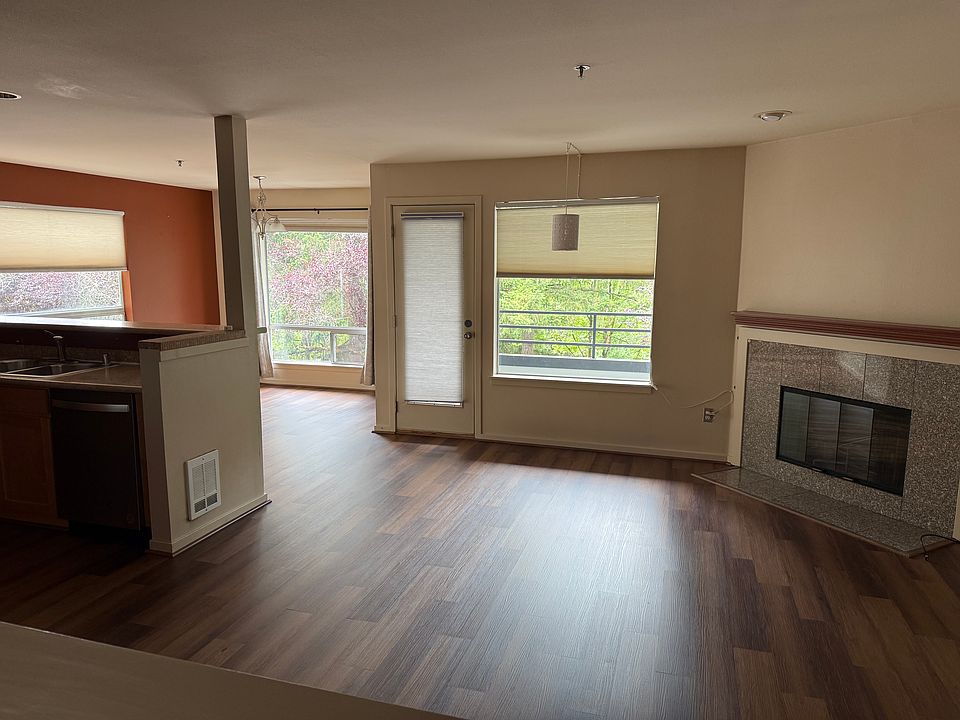 1st image of 3520 Lake Washington Blvd SE APT 107
