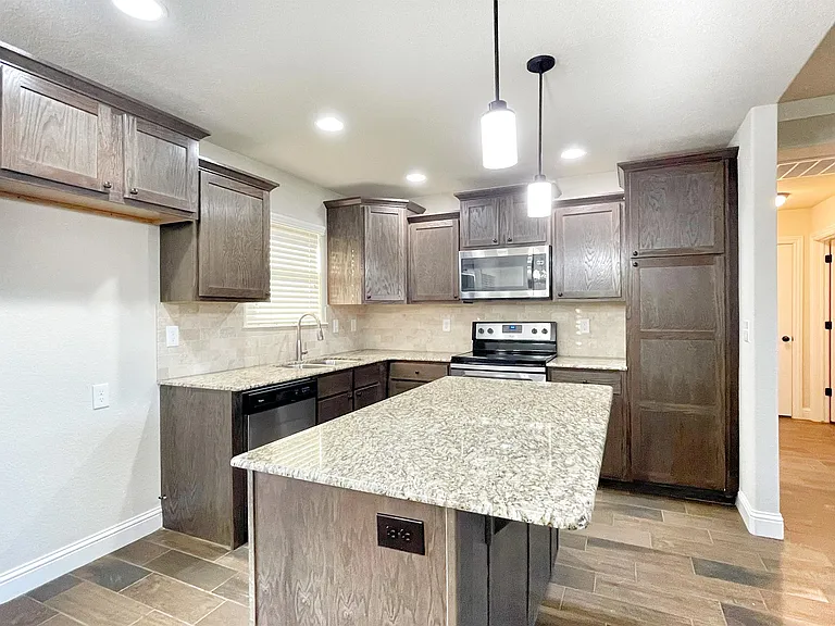 531 Captain Reid Ln — Photo 11