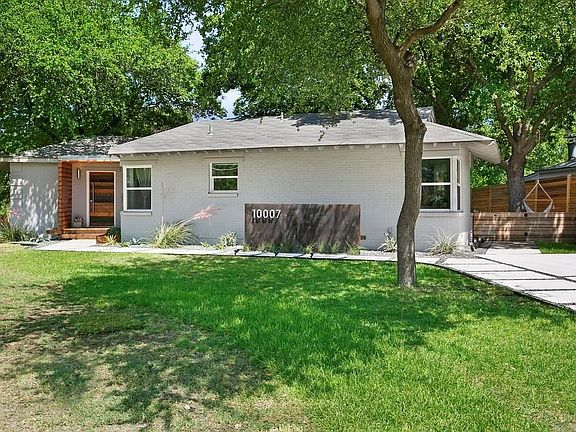 2nd image of 10007 Lake Gardens Dr