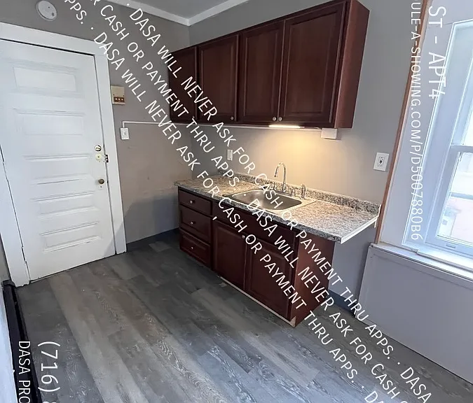 33 Allen St #4 — Photo 6