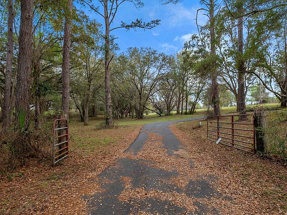 3rd image of 9466 Rose Rd