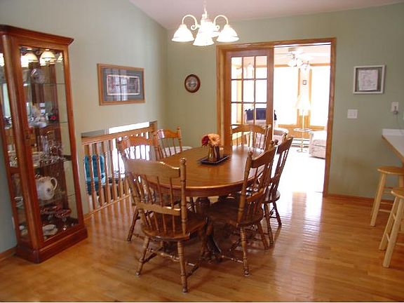 5th image of 9161 Coral Sea St NE