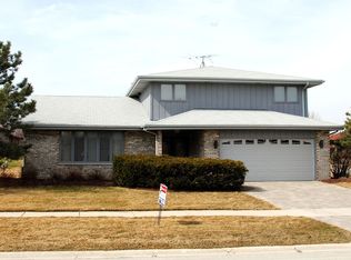 14354 Pinewood Dr, Orland Park, IL 60467
