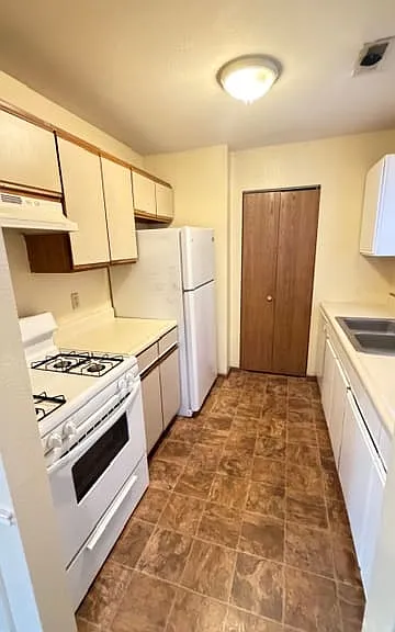 5648 Ryewyck Dr #1 — Photo 6
