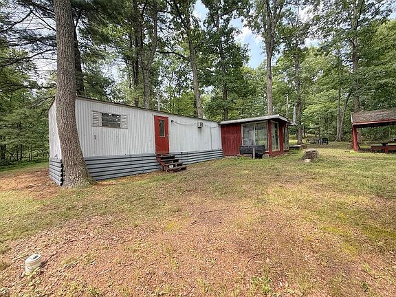 2nd image of 10557 Maddern Run Rd