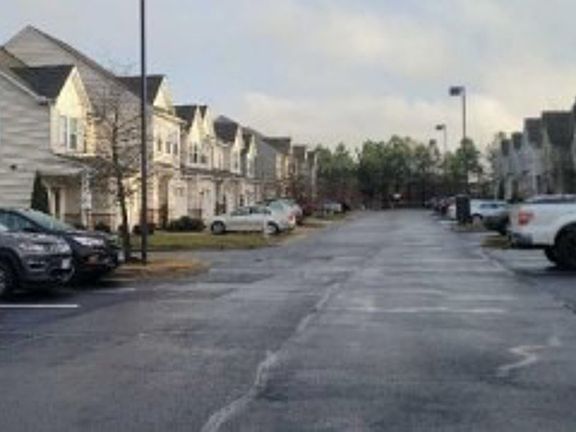 Exterior Neighborhood (street photo)