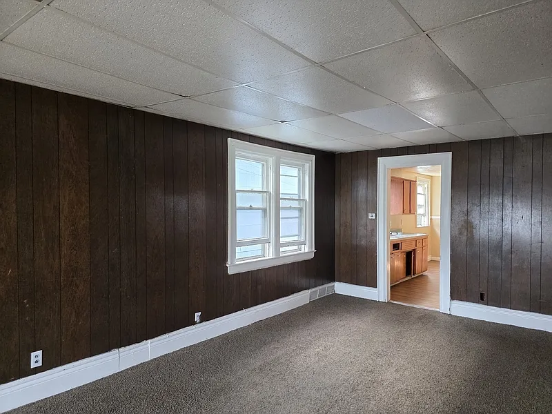 3 bed, 1.0 bath, 1100 sqft, $1,150 — Photo 4