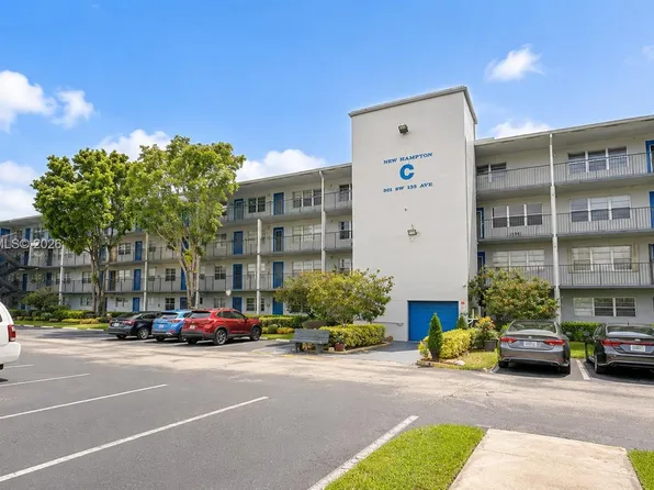 301 SW 135th Ave, Pembroke Pines, FL