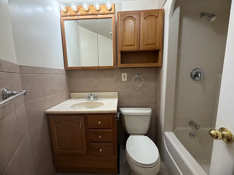 34 Ernest St #2 — Photo 7